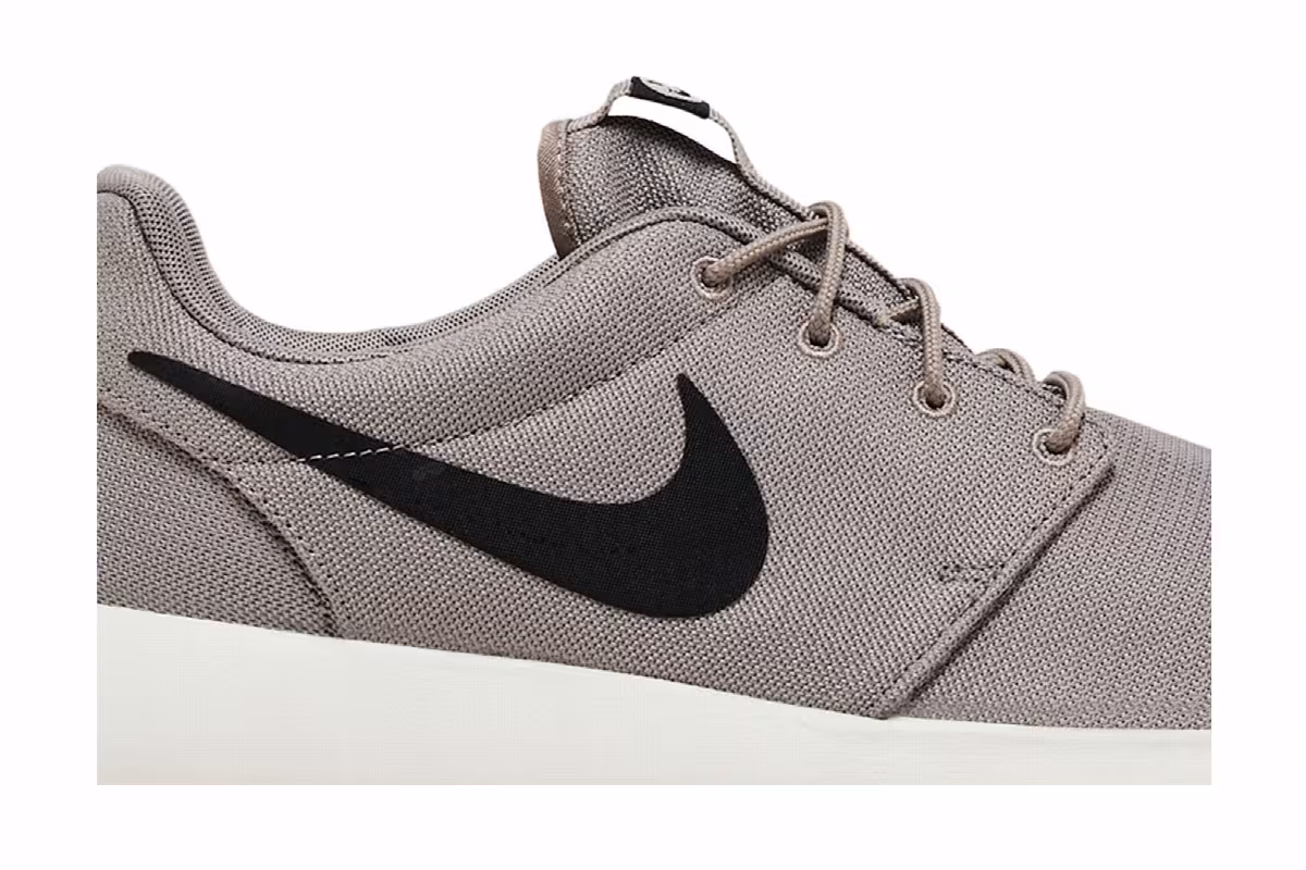 Nike Roshe One Light Taupe, view 3