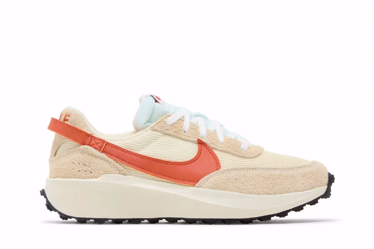 Nike Women's Waffle Debut Vintage Muslin Campfire Orange, view 2