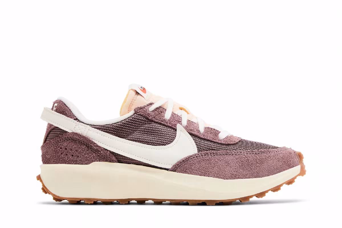 Nike Women's Waffle Debut Vintage Plum Eclipse Sail, view 2