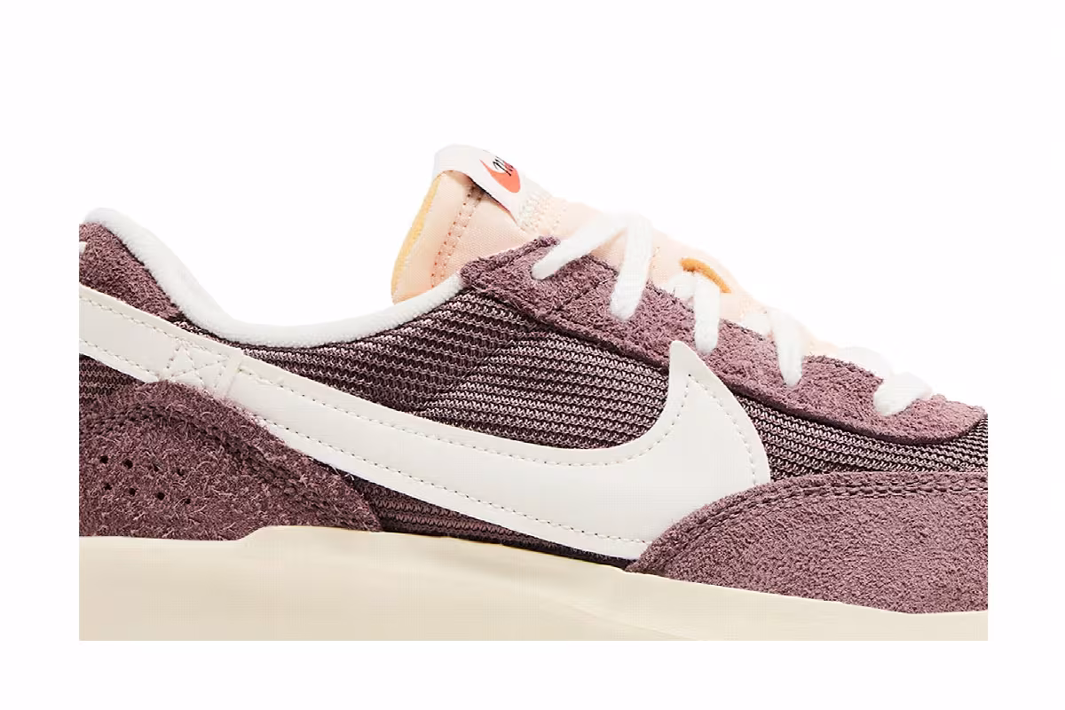 Nike Women's Waffle Debut Vintage Plum Eclipse Sail, view 3