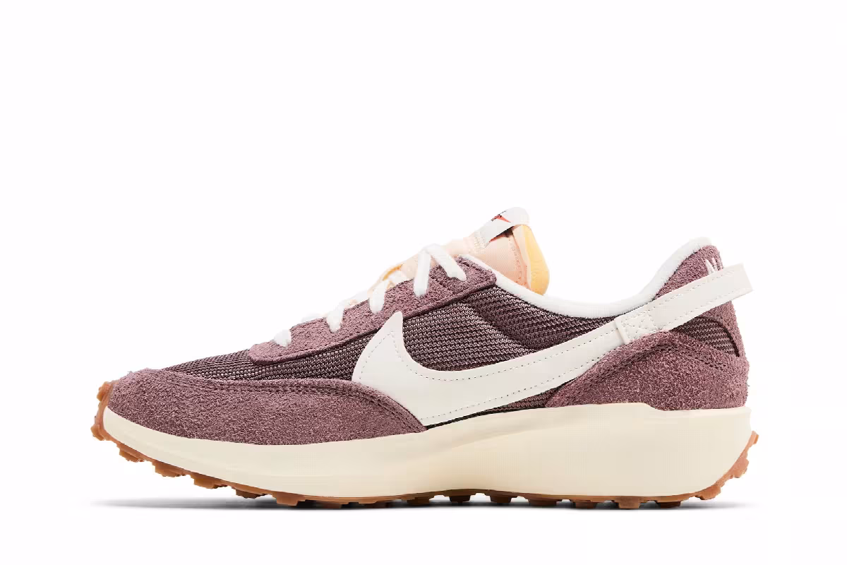 Nike Women's Waffle Debut Vintage Plum Eclipse Sail, view 4