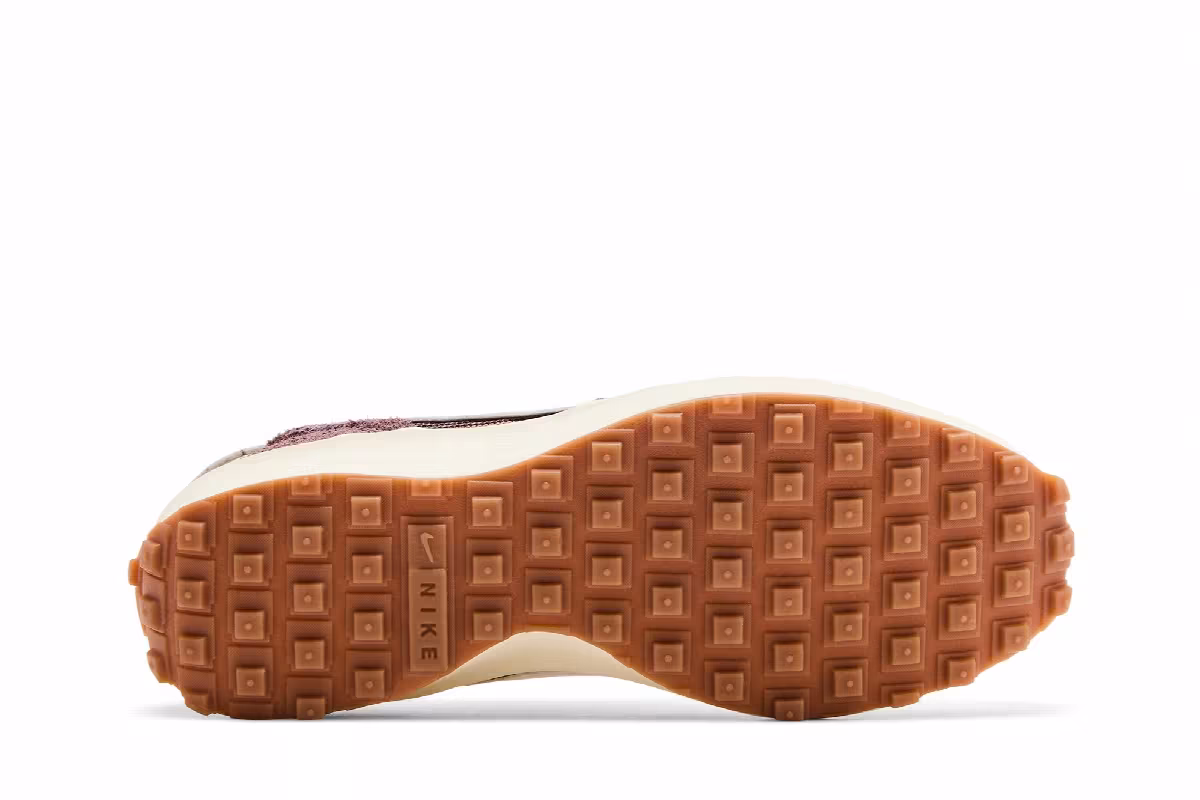 Nike Women's Waffle Debut Vintage Plum Eclipse Sail, view 5