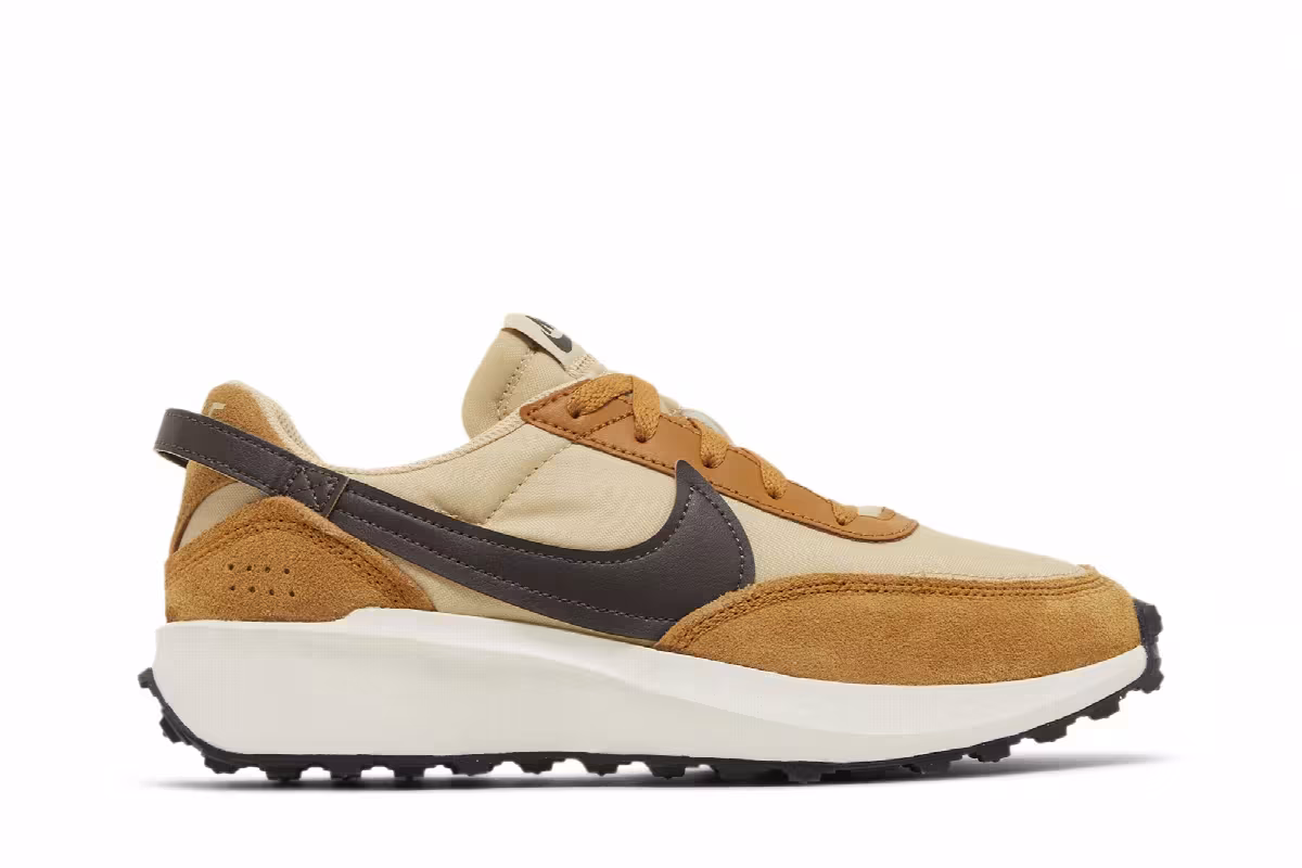 Nike Women's Waffle Debut Sesame, view 2