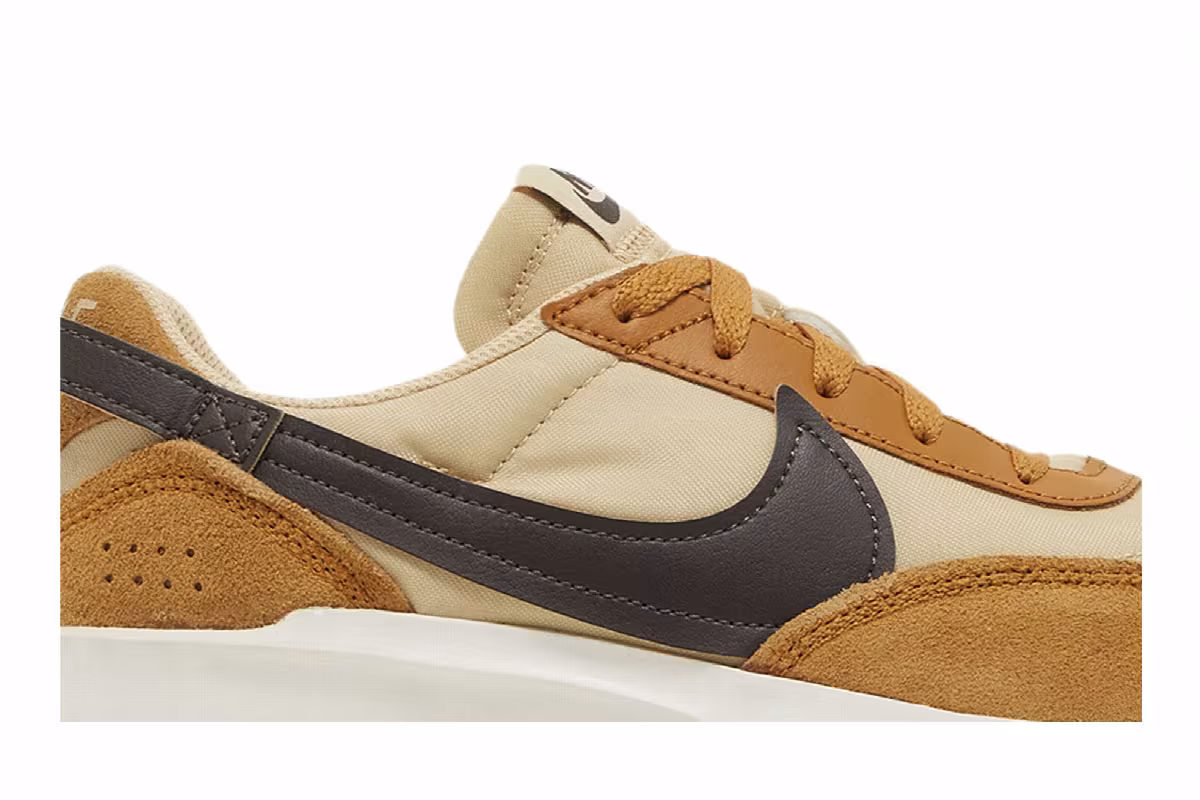 Nike Women's Waffle Debut Sesame, view 3