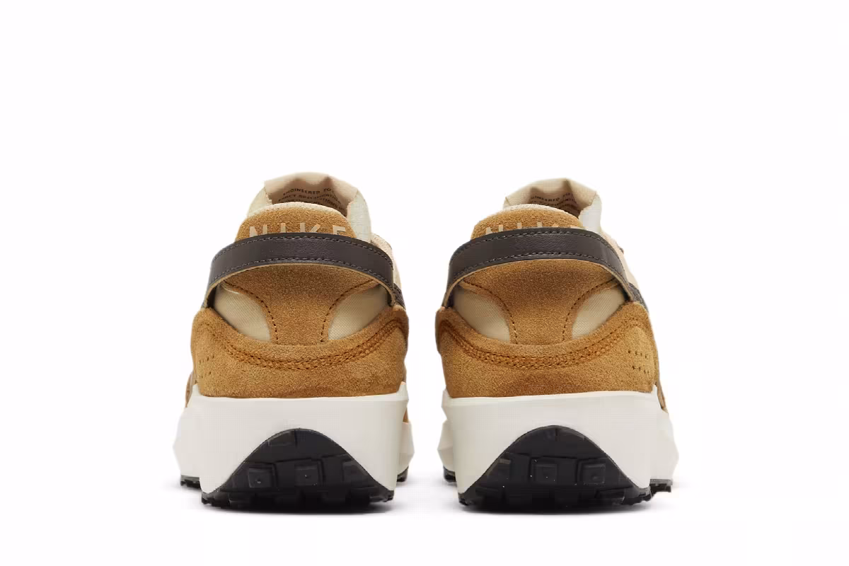 Nike Women's Waffle Debut Sesame, view 7