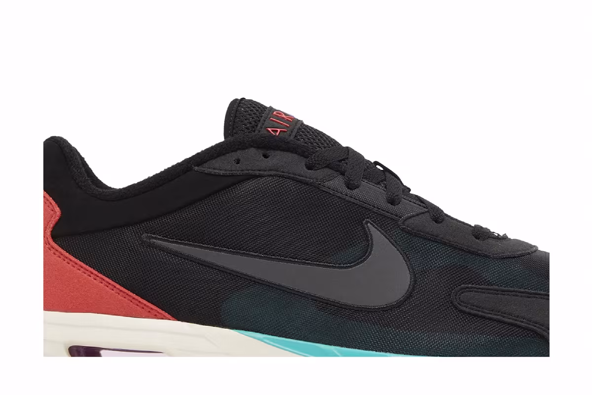Nike Air Max Solo Black Jade Red, view 3