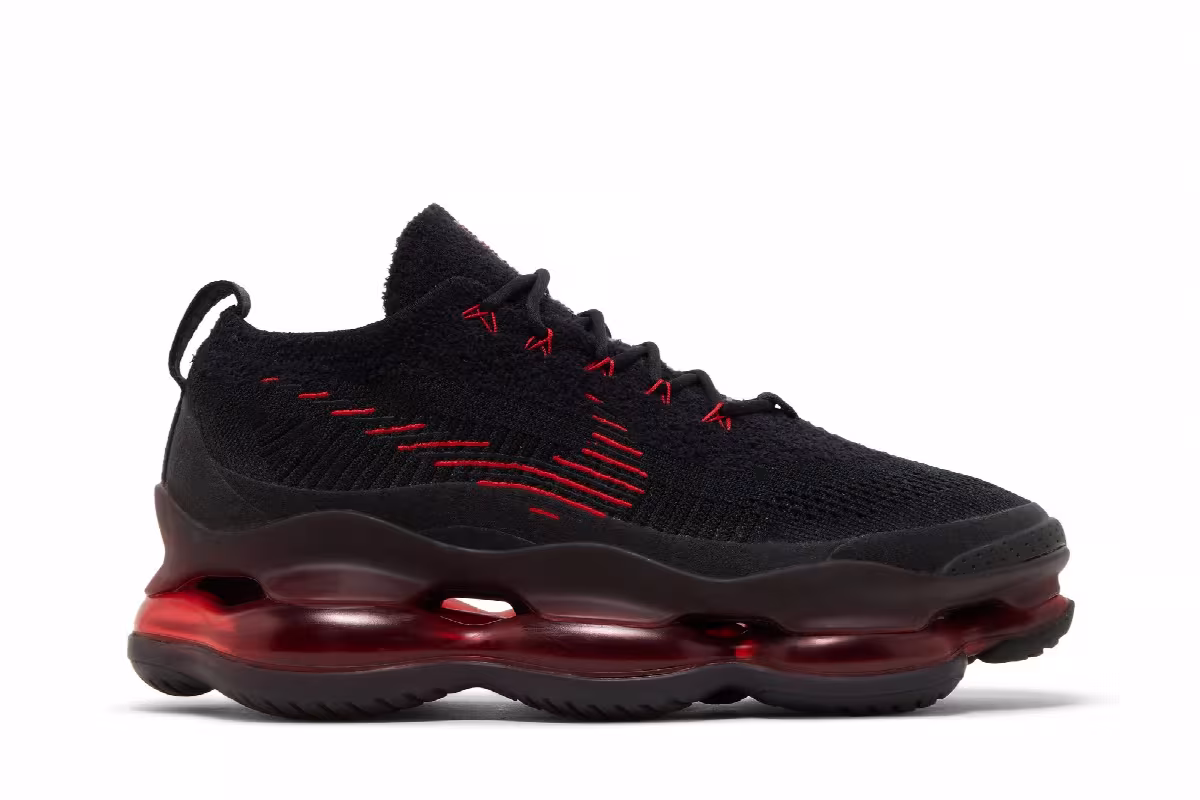 Nike Air Max Scorpion Flyknit Bred, view 2