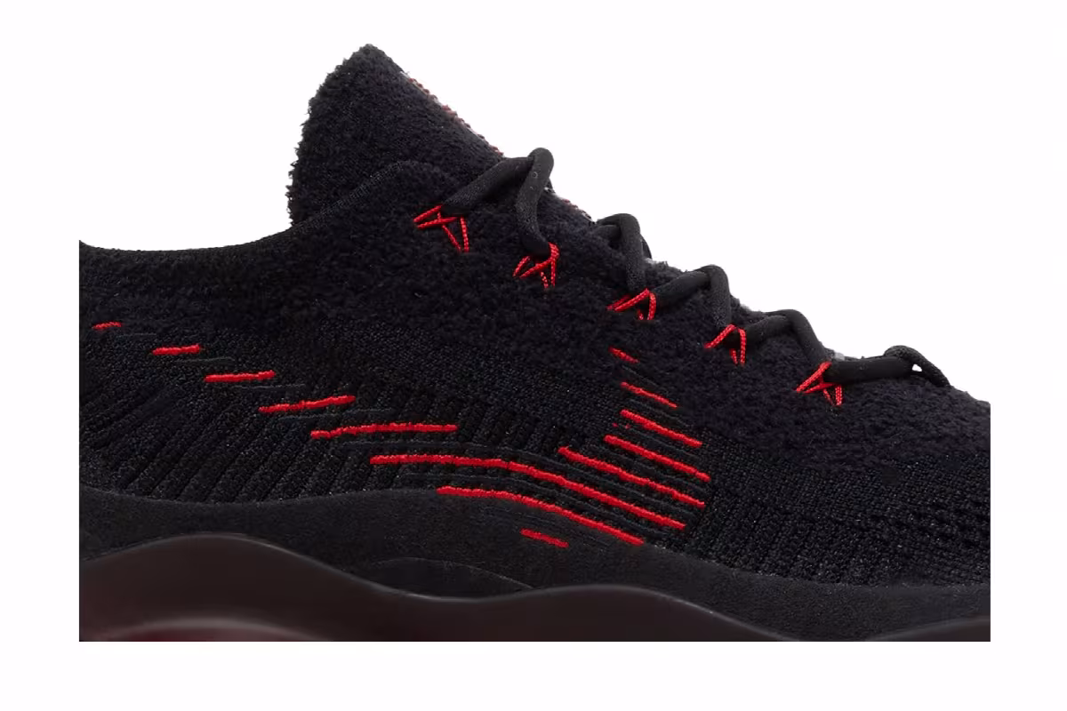 Nike Air Max Scorpion Flyknit Bred, view 3