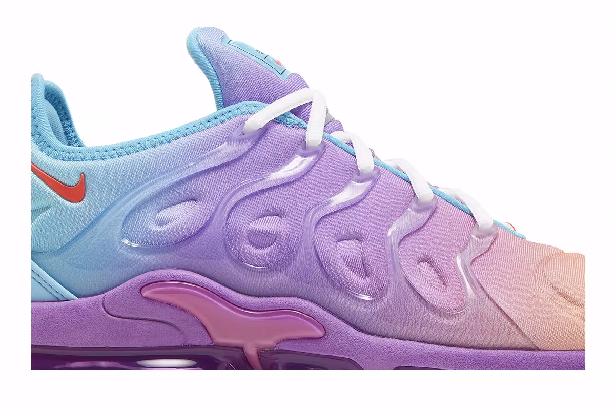 Nike Women's Air VaporMax Plus Multi-Color Gradient, view 3