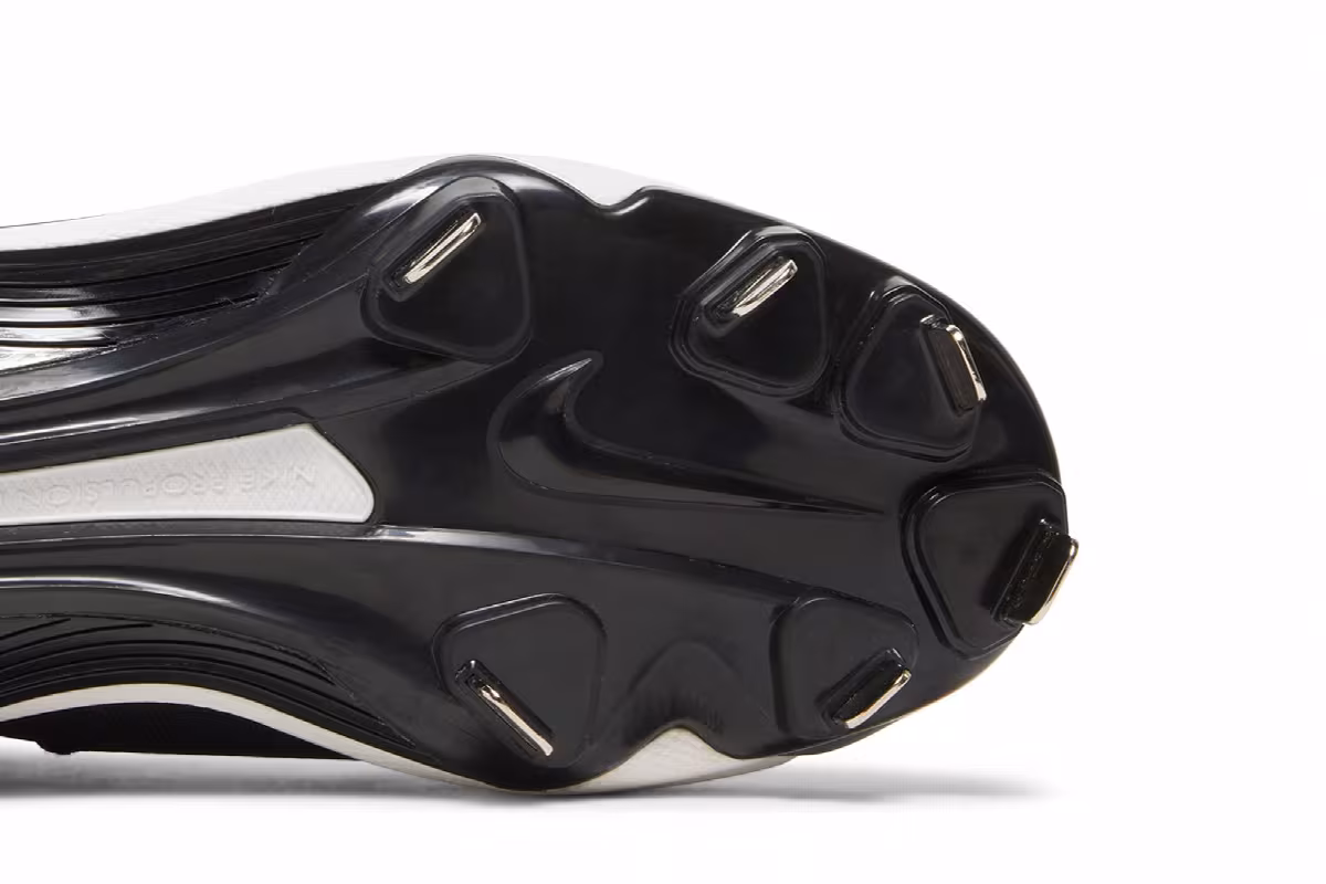 Air Jordan Superfly 3 Mid Cleat, view 6