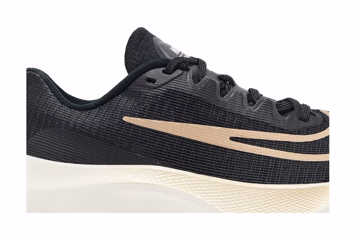 Nike Zoom Fly 5 Black Metallic Gold Grain, view 3