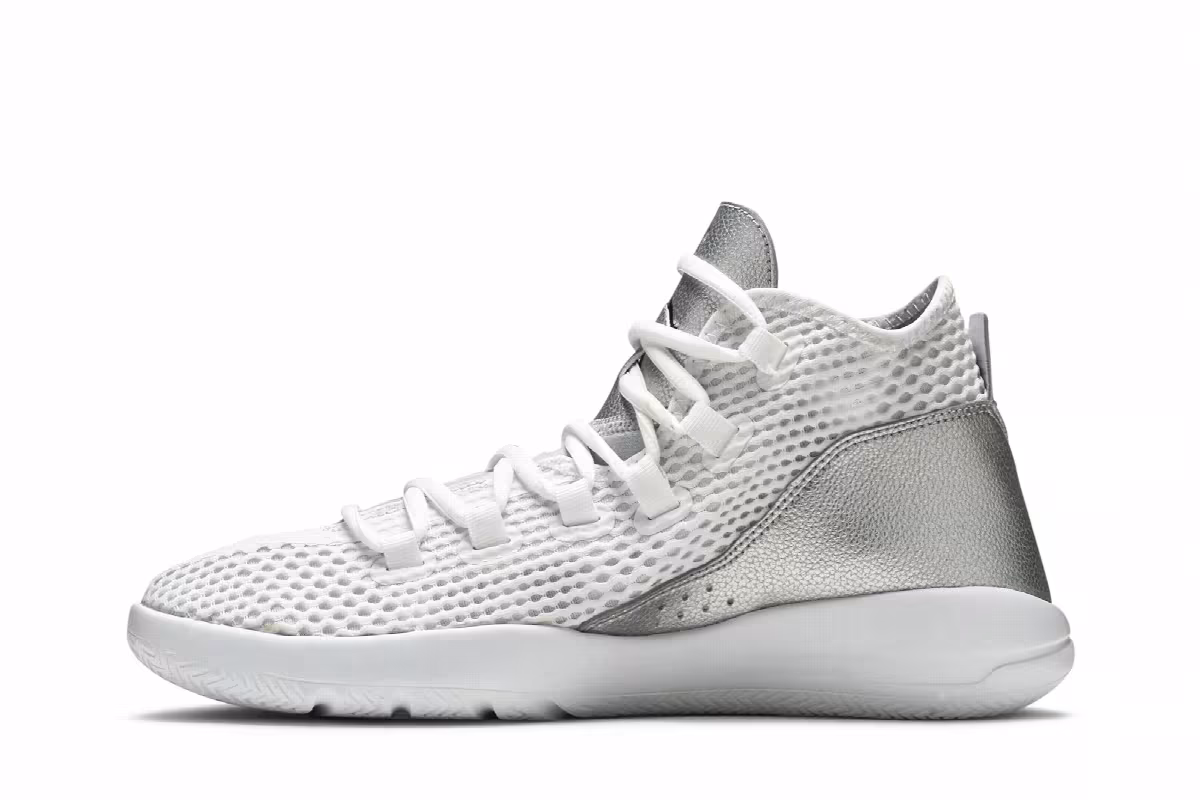 Air Jordan Reveal Metallic Silver, view 4
