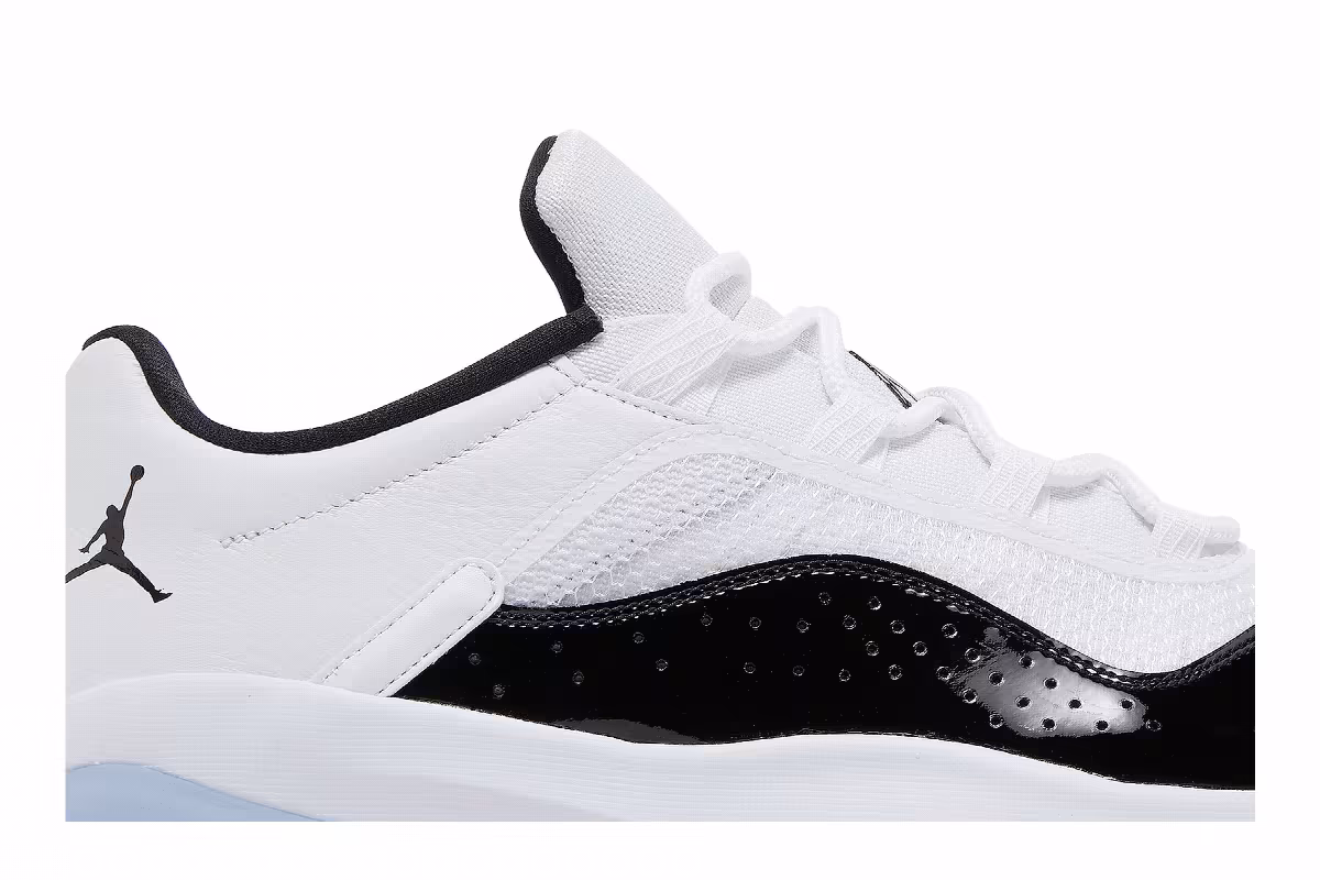 Air Jordan 11 CMFT Low Concord, view 3