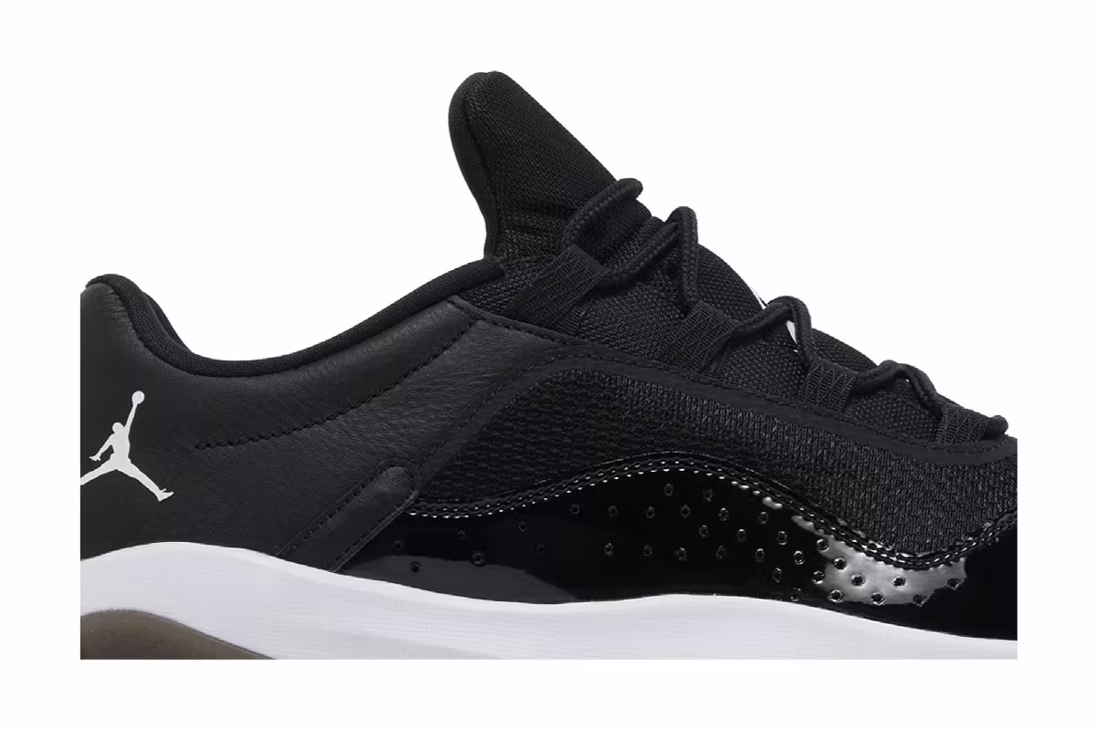Air Jordan 11 CMFT Low Black White, view 3