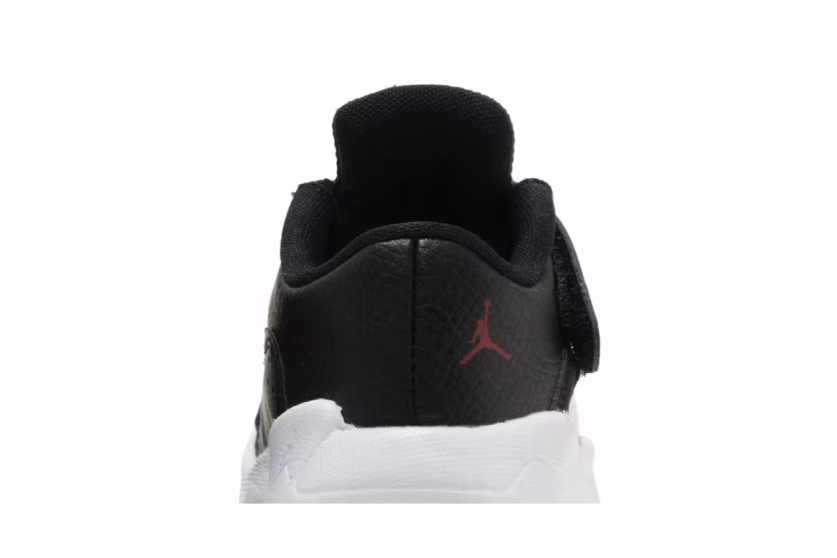 Air Jordan 11 CMFT Low TD Bred, view 8