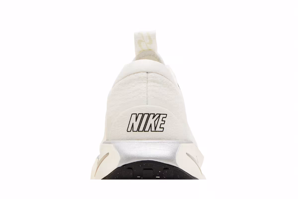 Nike Women's Motiva Summit White Black, view 8