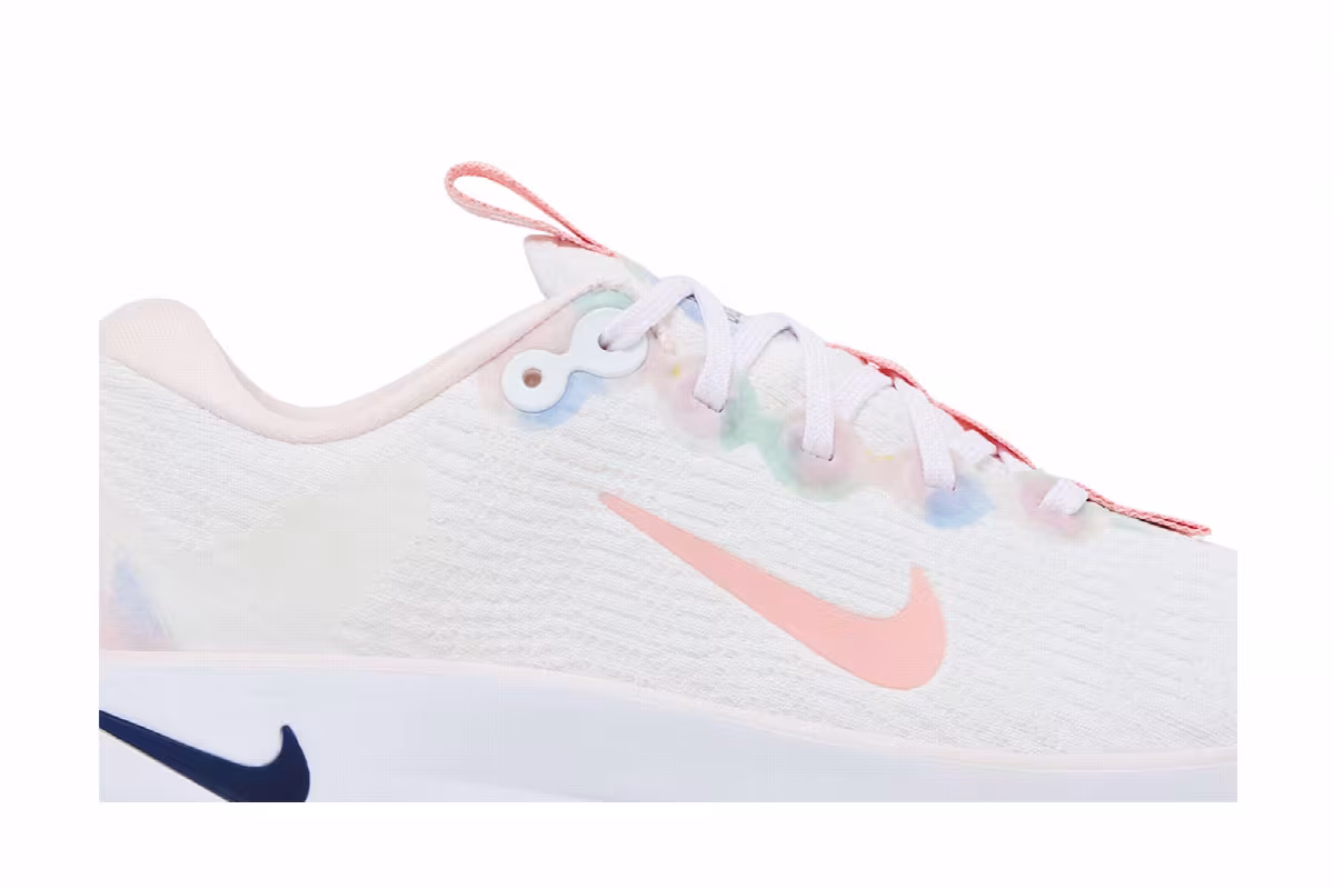 Nike Women's Motiva Premium Floral Watercolor, view 3