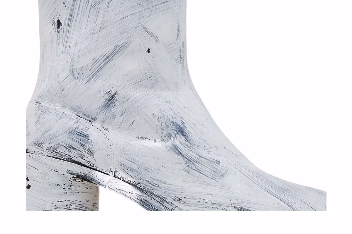 Maison Margiela Tabi Ankle Boot Painted - White, view 3