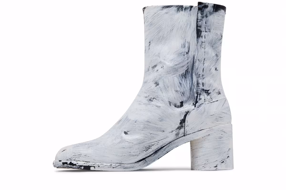 Maison Margiela Tabi Ankle Boot Painted - White, view 4