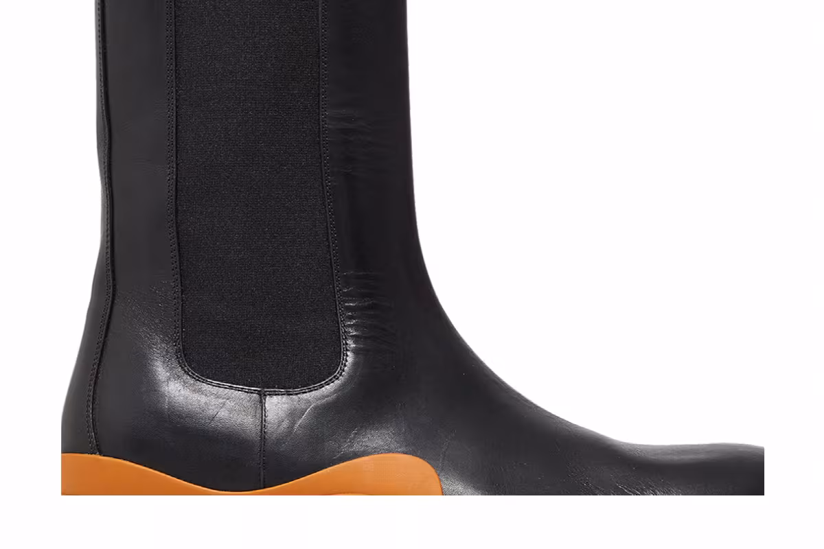 Bottega Veneta Tire Boot Black Cognac, view 3