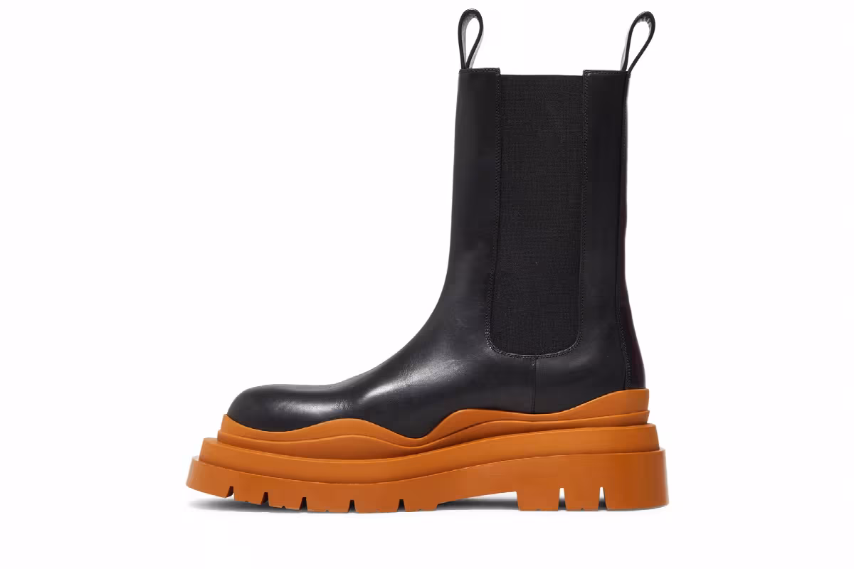 Bottega Veneta Tire Boot Black Cognac, view 4
