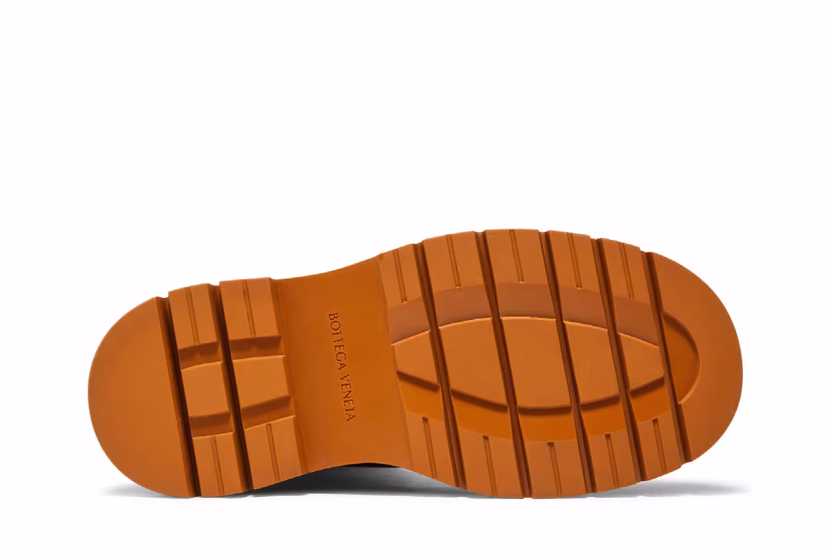 Bottega Veneta Tire Boot Black Cognac, view 5