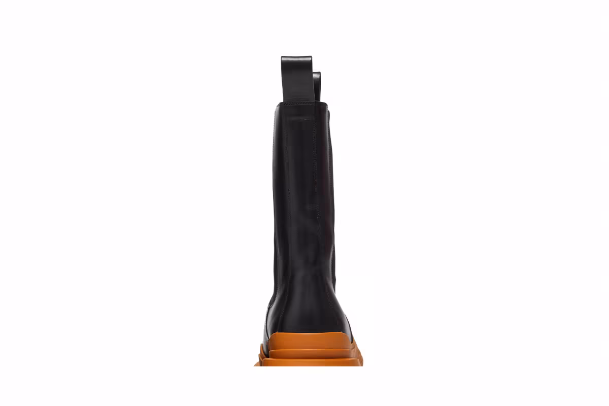 Bottega Veneta Tire Boot Black Cognac, view 8