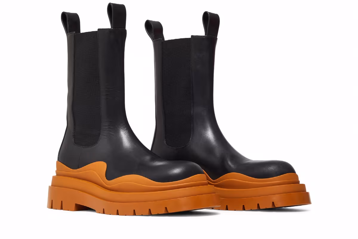 Bottega Veneta Tire Boot Black Cognac, view 9