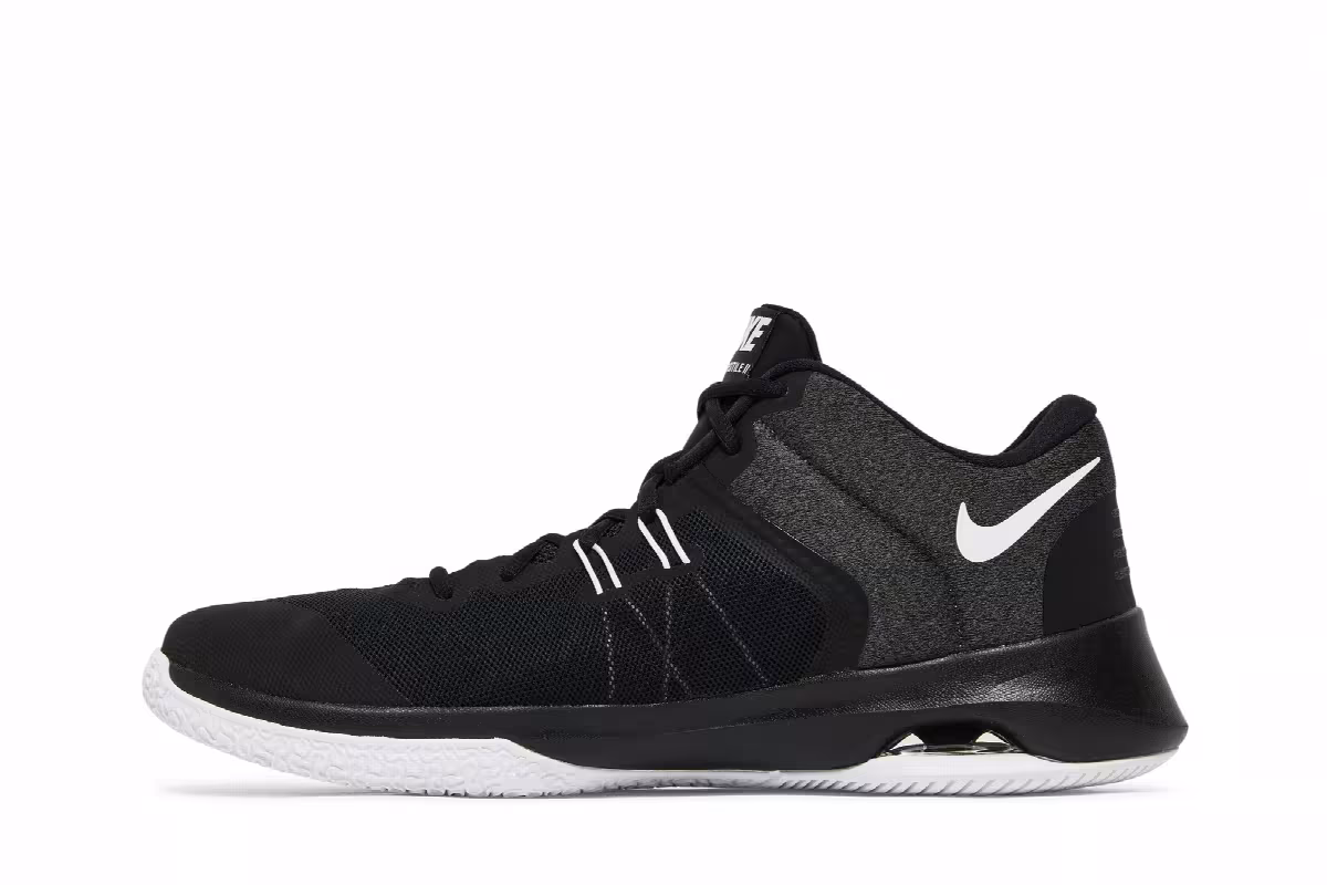 Nike Air Versitile 2 Black White, view 4
