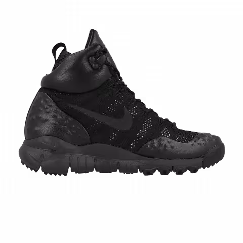 Nike ACG Lupinek Flyknit 'Triple Black'