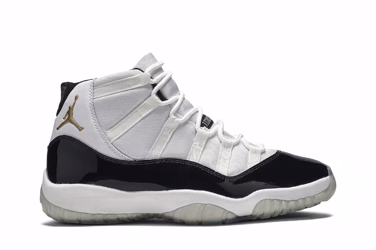 Air Jordan Le Defining Moments Pack, view 3
