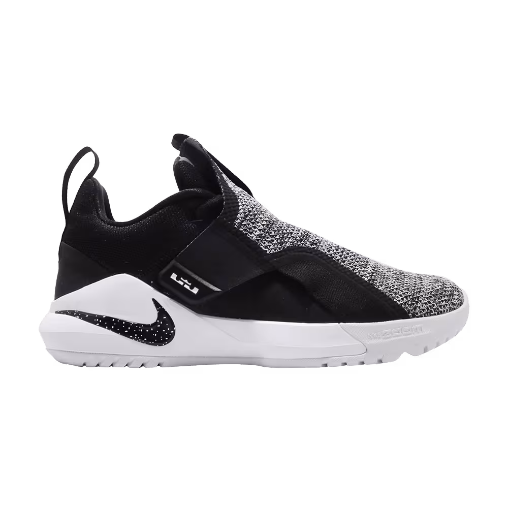 Nike Ambassador 11 Black