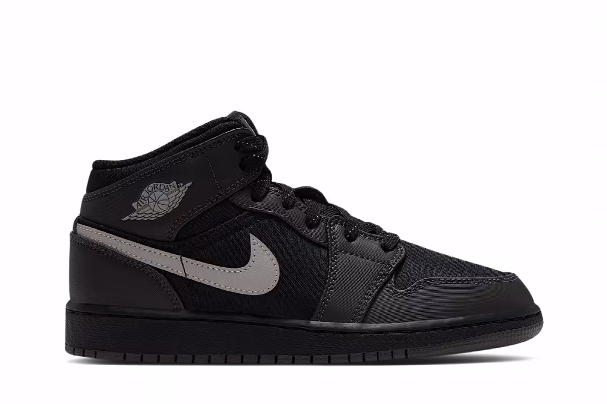 Air Jordan 1 Mid Utility GS Black Spruce Fog, view 2
