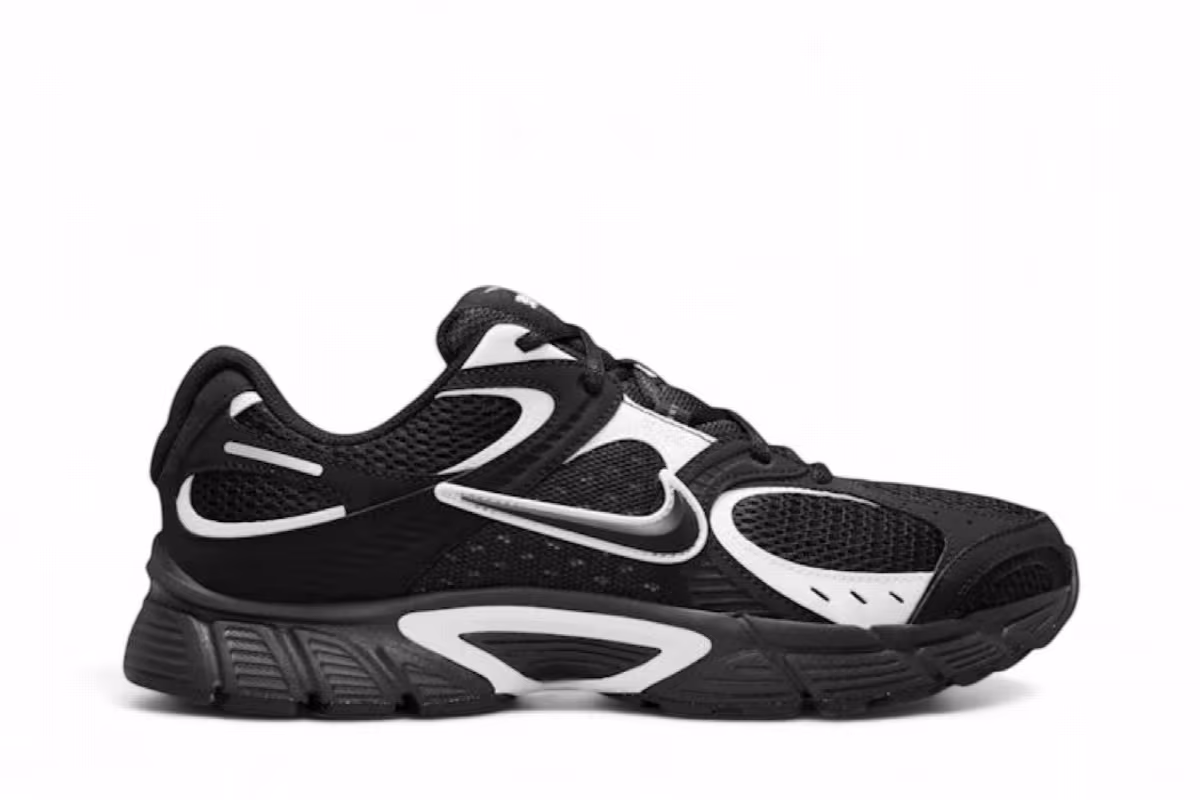 Nike V5 RNR White Black, view 2