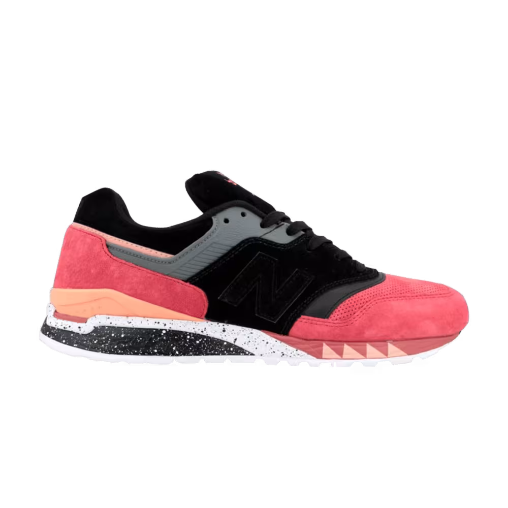 Sneaker Freaker x New Balance 997.5 Tassie Tiger