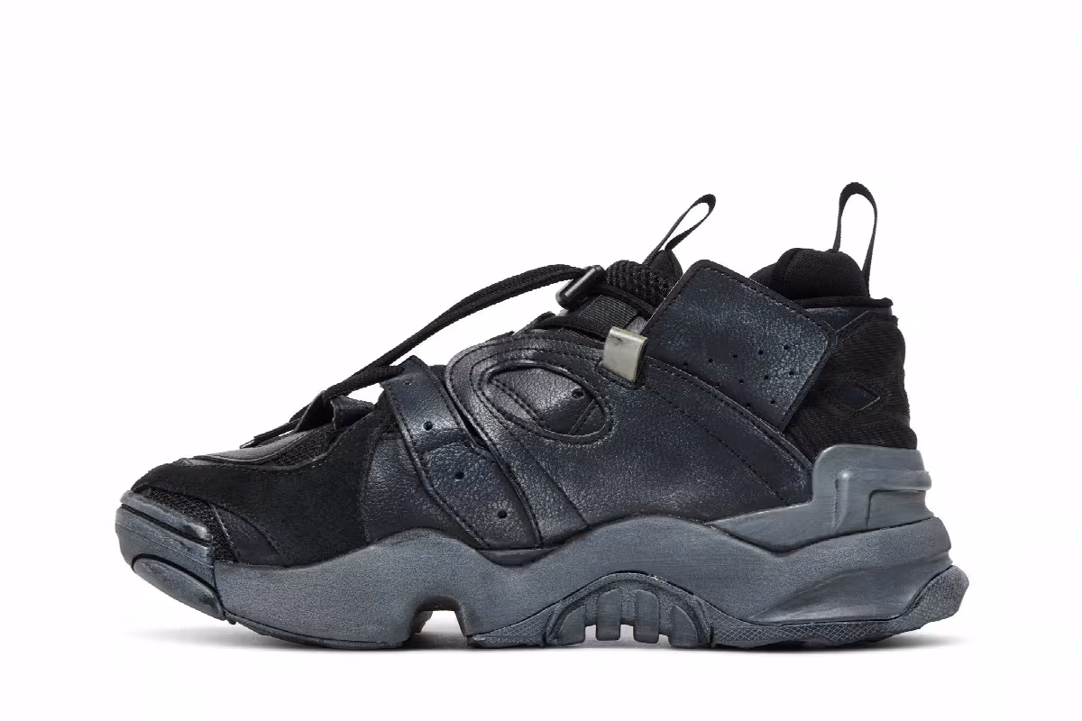 Vetements x Reebok Genetically Modified Pump Black, view 4