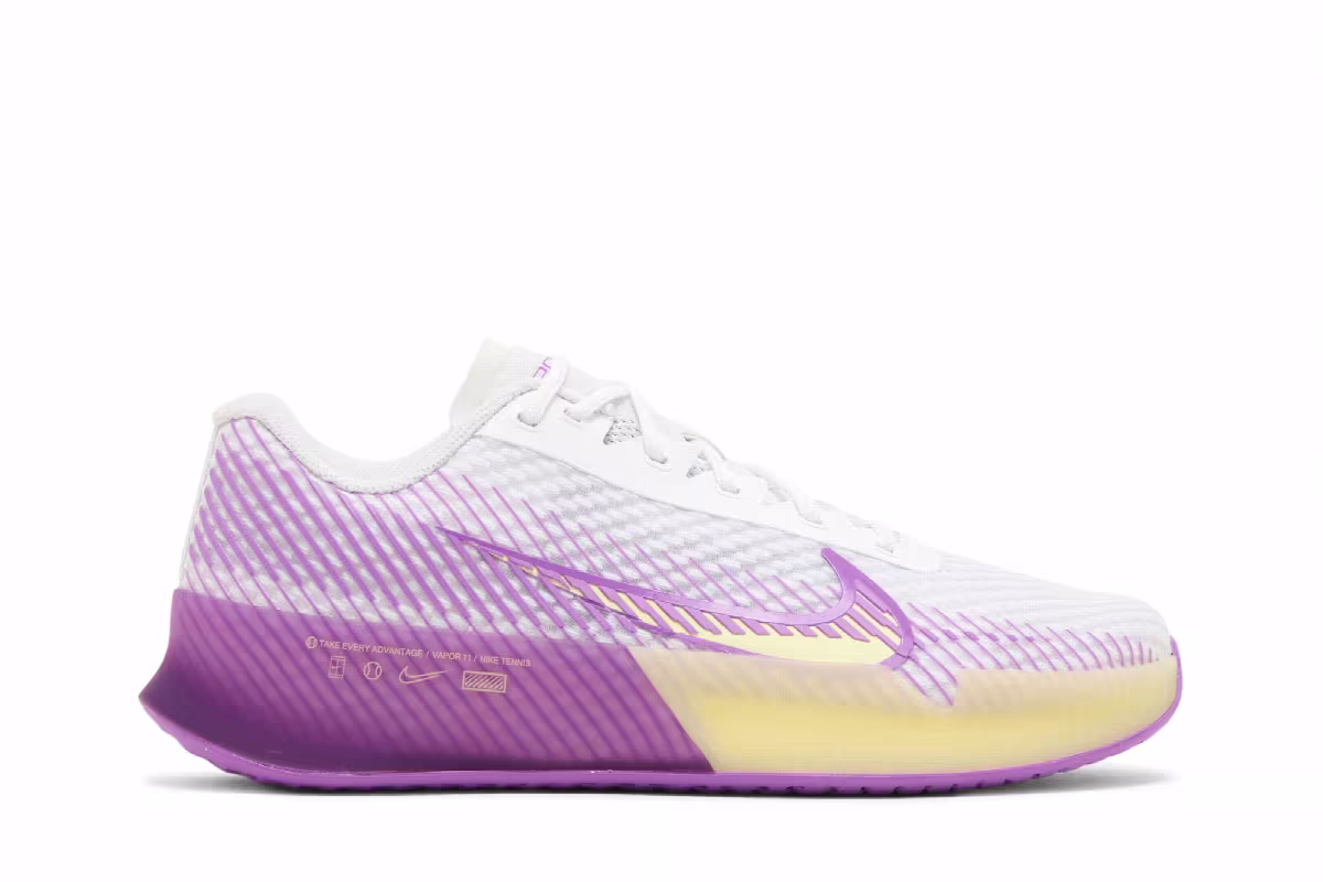 Women's NikeCourt Air Zoom Vapor 11 HC White Fuchsia Dream, view 2