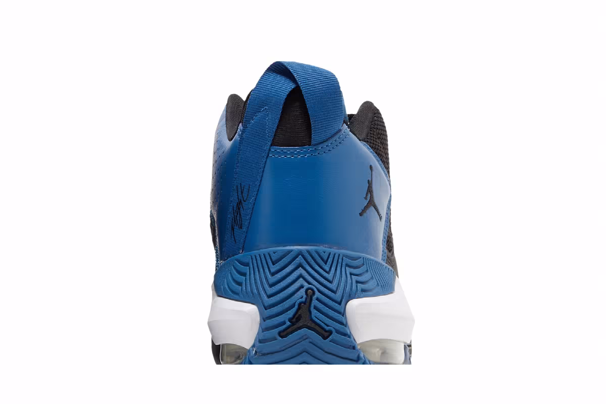 Air Jordan Stay Loyal Dark Marina Blue, view 8