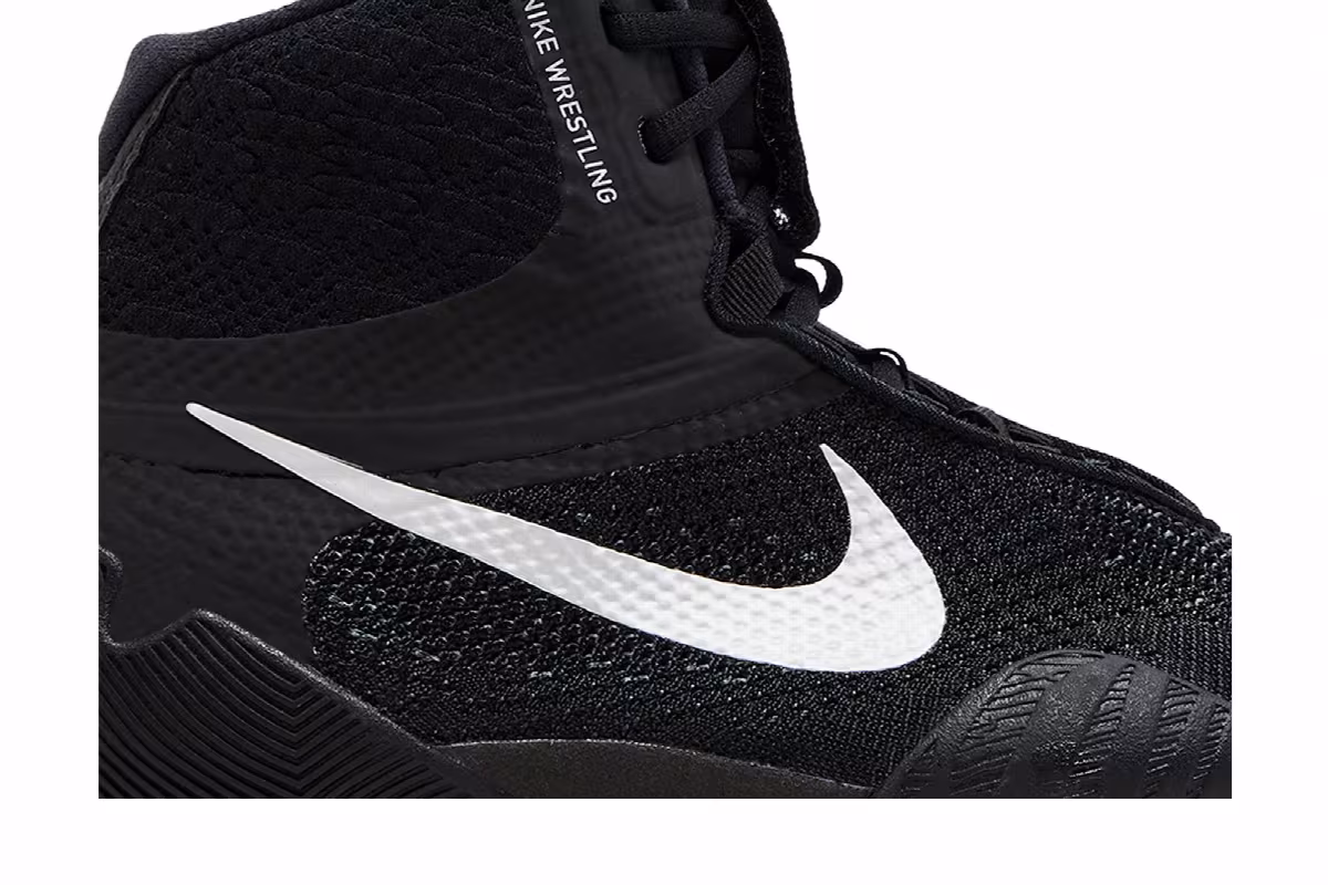 Nike Tawa Black Metallic Silver, view 3