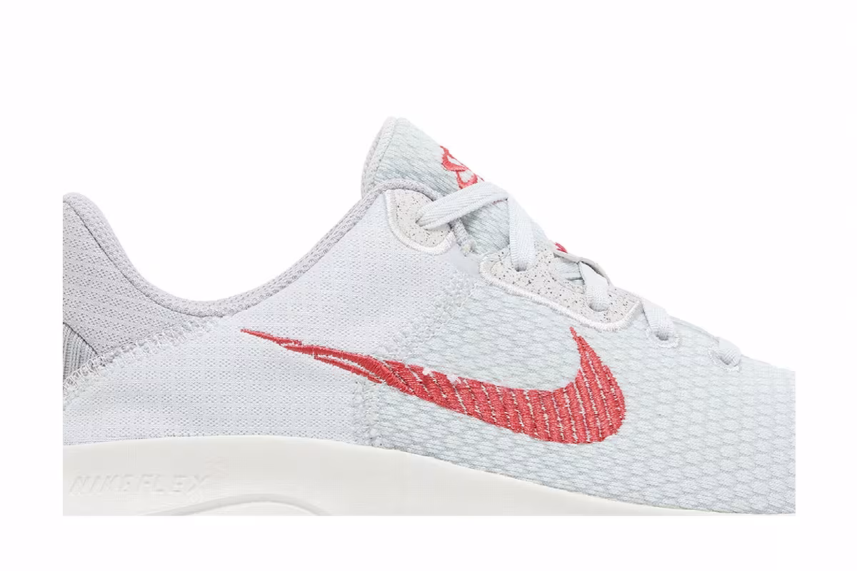 Nike Women's Flex Experience Run 11 Next Nature Pure Platinum Light Crimson, view 3