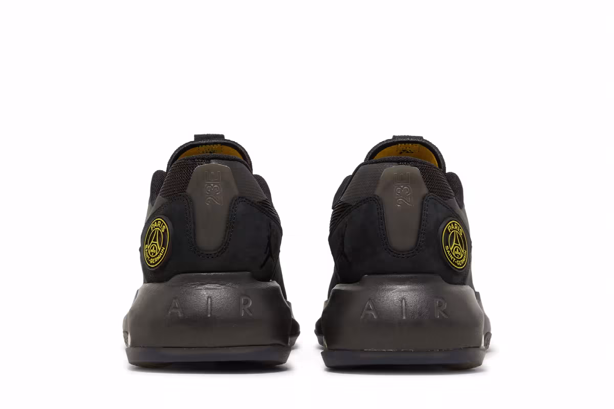 Paris Saint-Germain x Air Jordan Jordan Air 200E Black Taxi, view 7