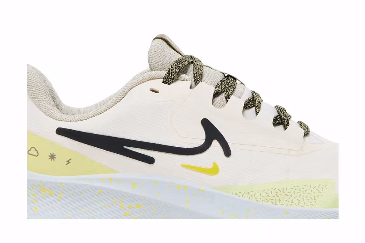 Nike Women's Air Zoom Pegasus 39 Shield Pale Ivory Luminous Green, view 3