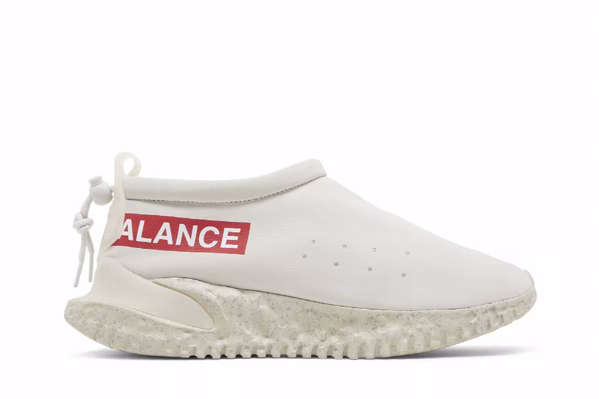 Undercover x Nike Moc Flow SP Light Bone, view 2