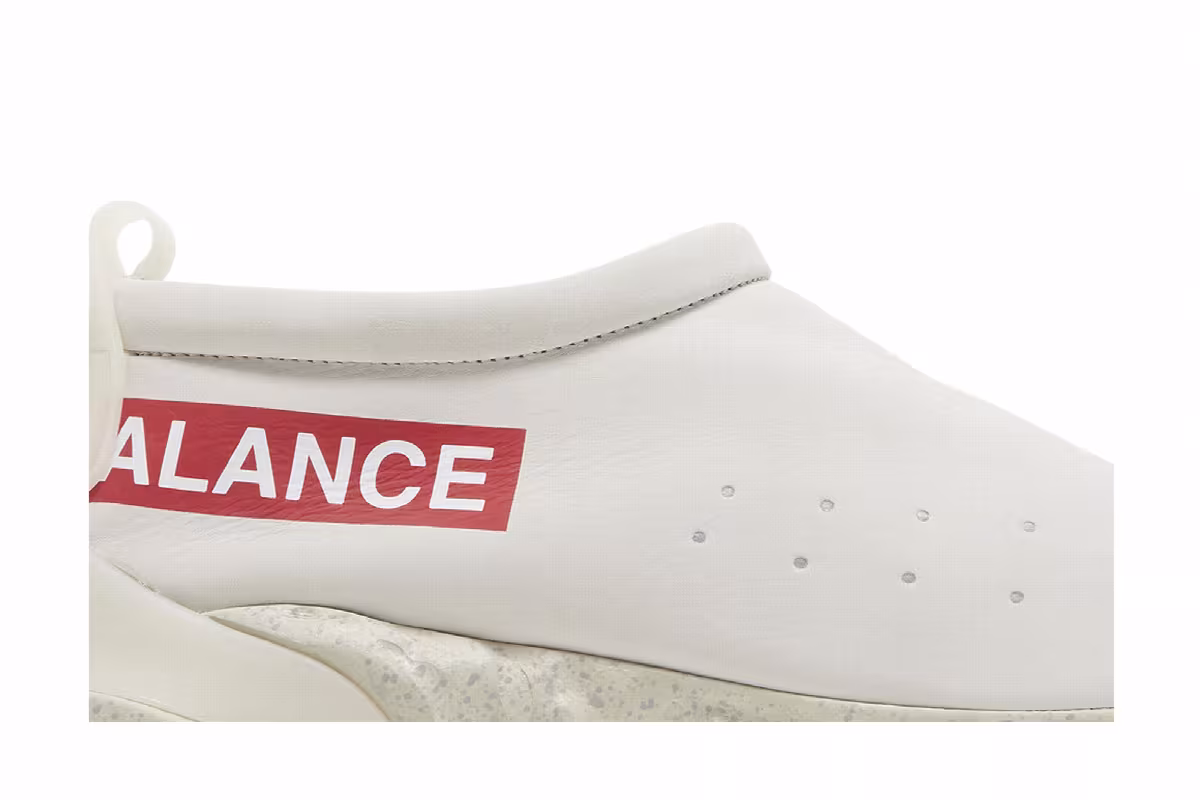 Undercover x Nike Moc Flow SP Light Bone, view 3