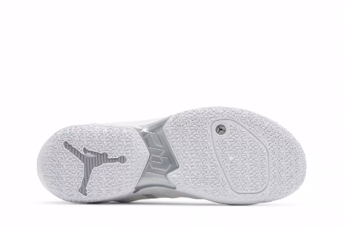 Air Jordan Why Not Zer0.4 Triple White, view 5