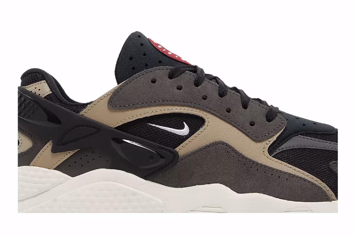 Nike Air Huarache Runner Black Medium Ash, view 3
