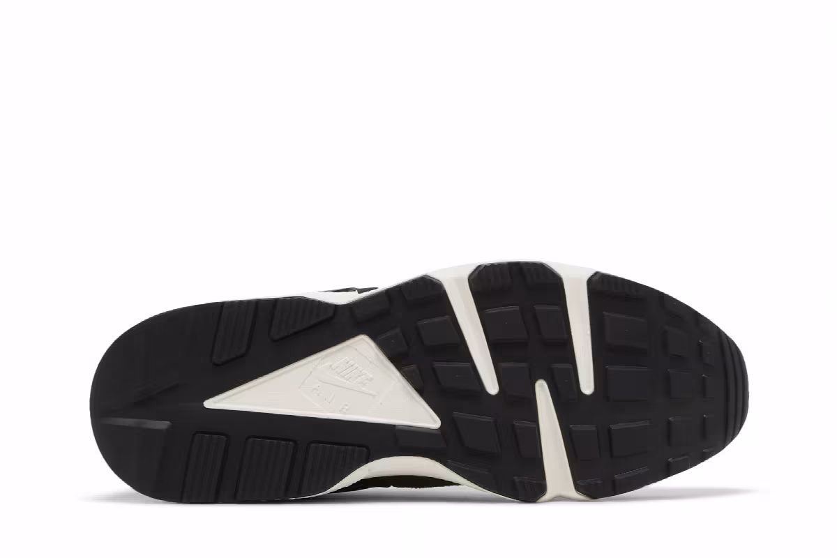 Nike Air Huarache Runner Black Medium Ash, view 5