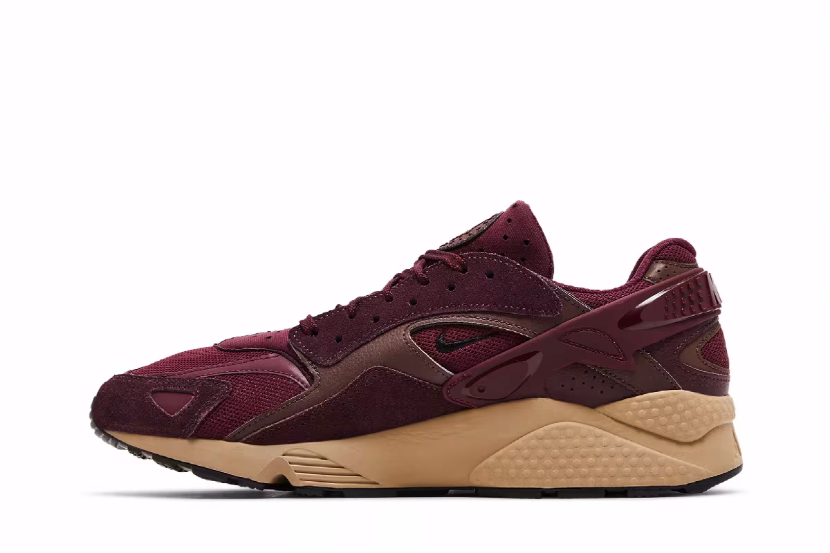 Nike Air Huarache Runner Night Maroon, view 4