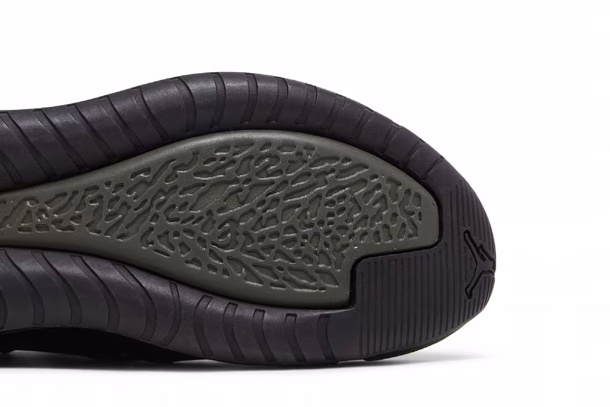 Air Jordan Women's Jordan Air Latitude 720 Sequoia, view 6