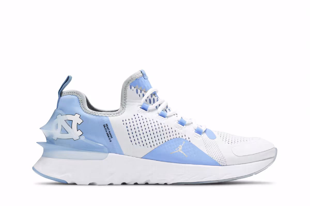 Air Jordan React Havoc UNC, view 2
